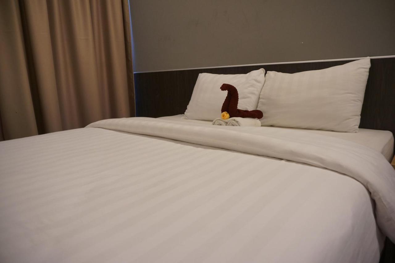 Pantes Simpang Lima Hotel 3*